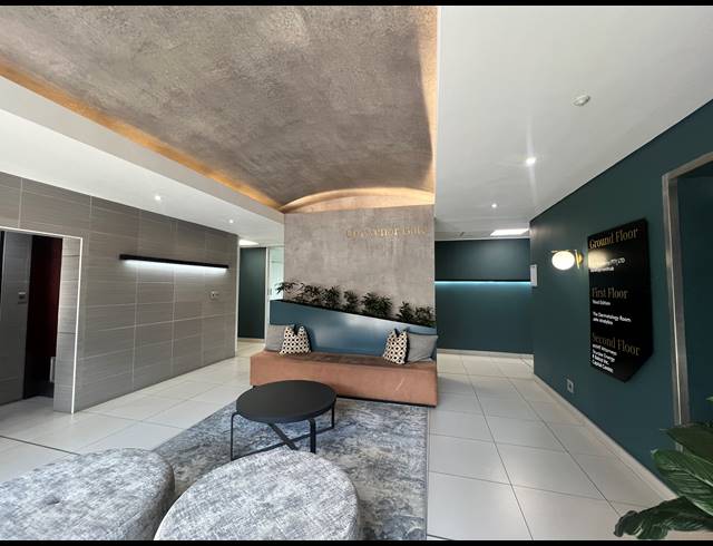 188M² OFFICE TO LET IN HYDE PARK